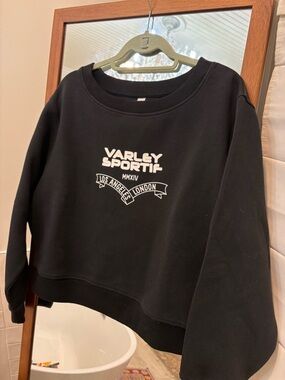Varley Rare Black Sportif Logo Cropped Crewneck Sweatshirt